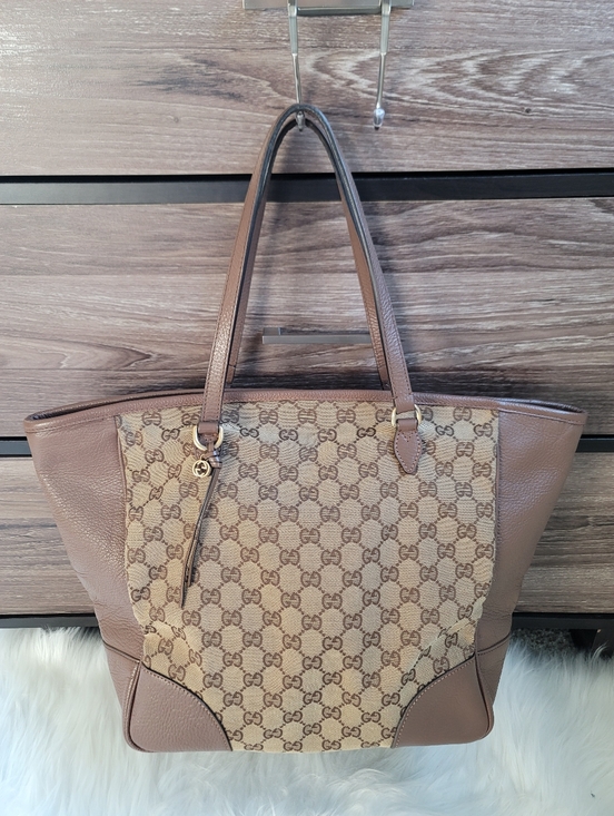Gucci Handbags - GG Canvas Bree